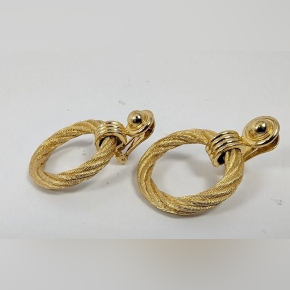 Vintage Christian Dior rope hoop clip on earrings. - Picture 10 of 12